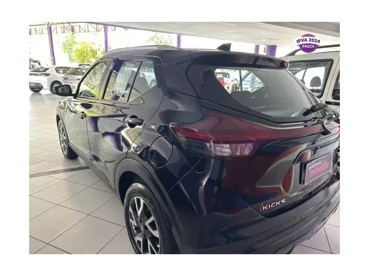 Nissan Kicks Preto 4