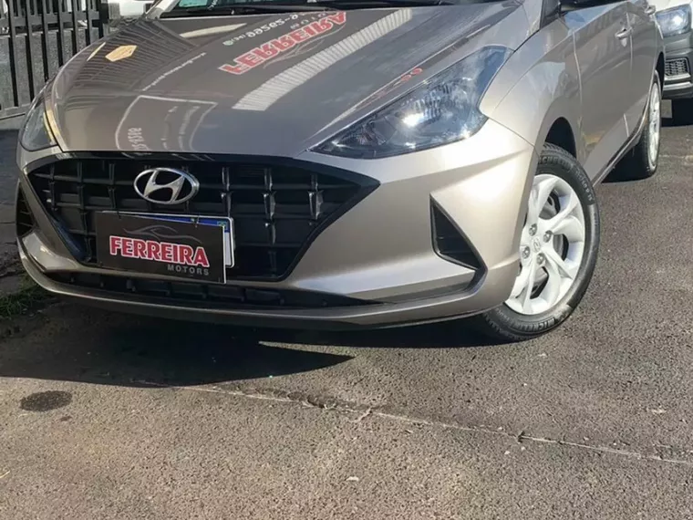 Hyundai HB20 Dourado 5