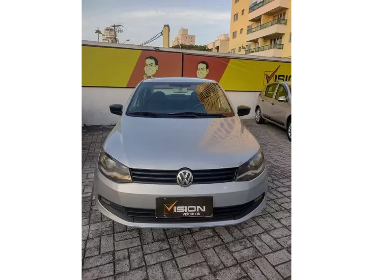 Volkswagen Voyage Prata 3