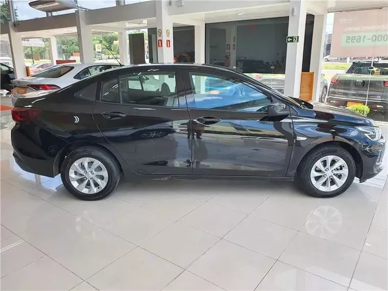 Chevrolet Onix Preto 5