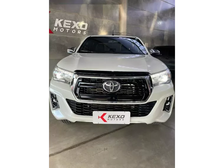 Toyota Hilux Branco 3