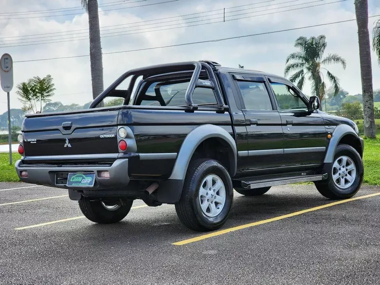 Mitsubishi L200 Outdoor Preto 3