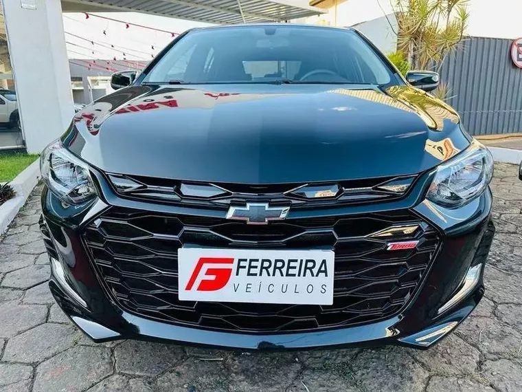 Chevrolet Onix Preto 4