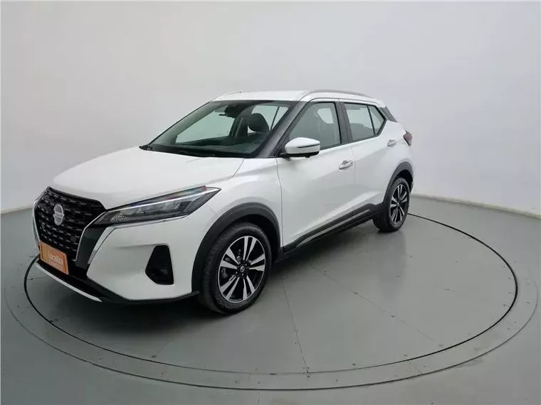 Nissan Kicks Branco 13