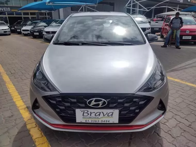 Hyundai HB20 Prata 4