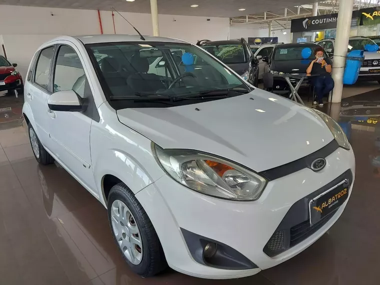 Ford Fiesta Branco 3