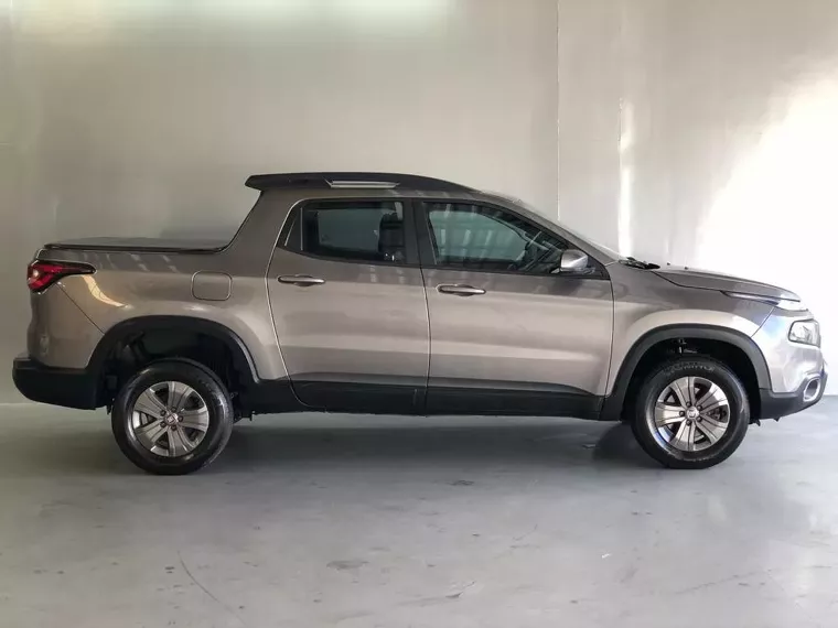 Fiat Toro Cinza 10