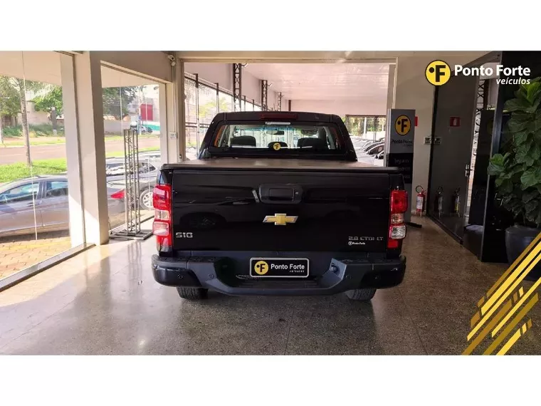 Chevrolet S10 Preto 19