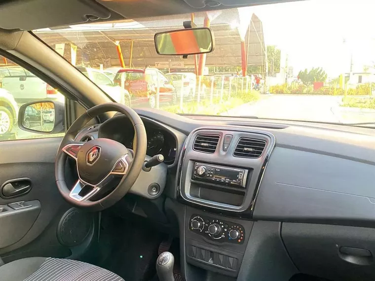 Renault Logan Cinza 1