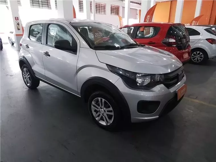 Fiat Mobi Prata 5