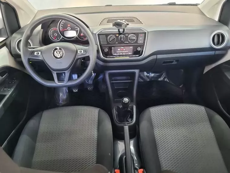 Volkswagen UP Branco 19