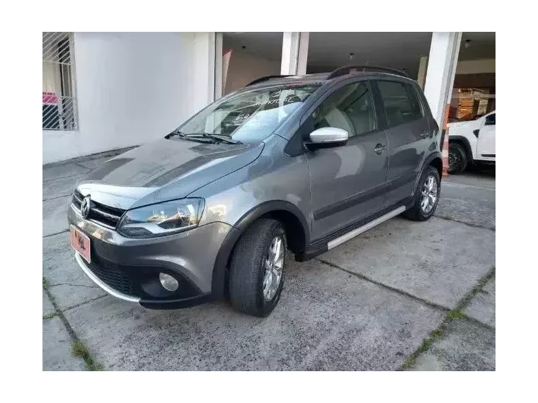 Volkswagen Crossfox Cinza 10