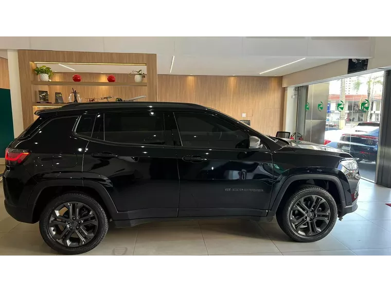 Jeep Compass Preto 18