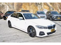 BMW 330i