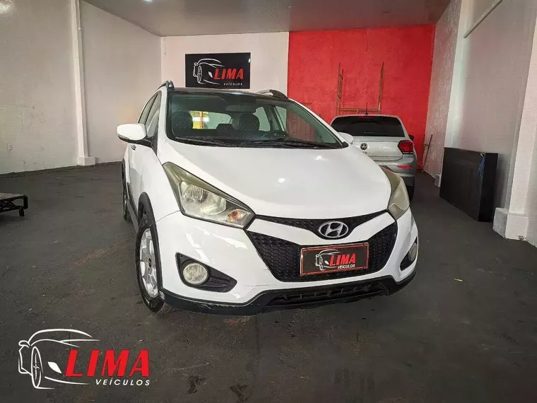 Hyundai HB20X Branco 10