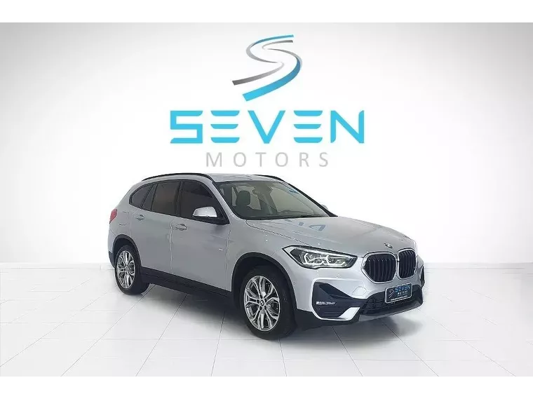 BMW X1 Prata 19