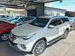 Toyota Hilux SW4