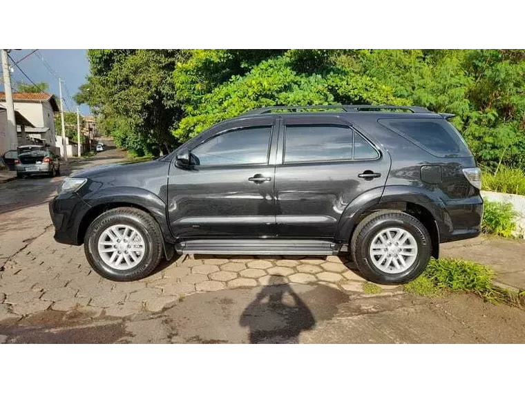 Toyota Hilux SW4 Preto 2