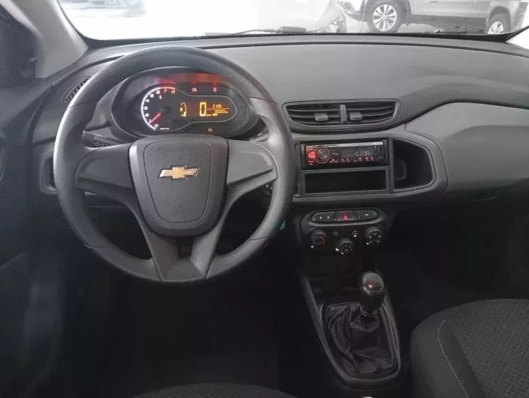 Chevrolet Onix Prata 3