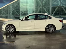 BMW 320i