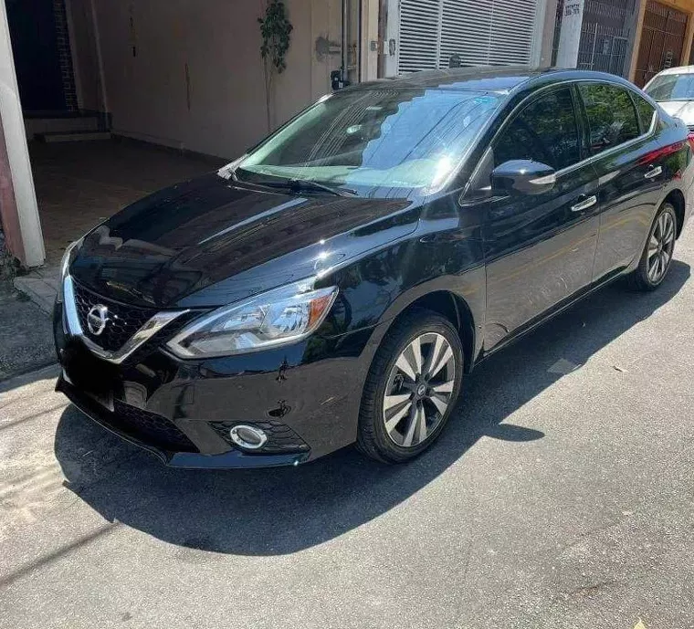 Nissan Sentra Preto 4