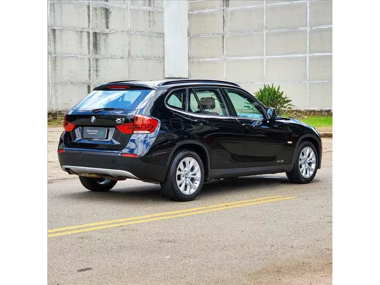 BMW X1 Preto 7