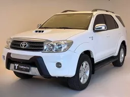 Toyota Hilux SW4