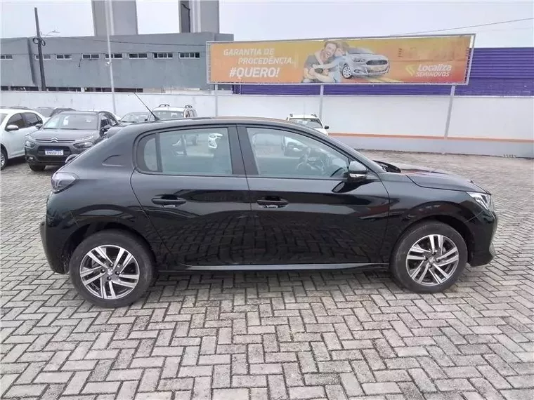 Peugeot 208 Preto 9