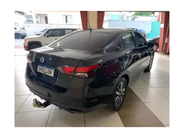 Nissan Versa Preto 4