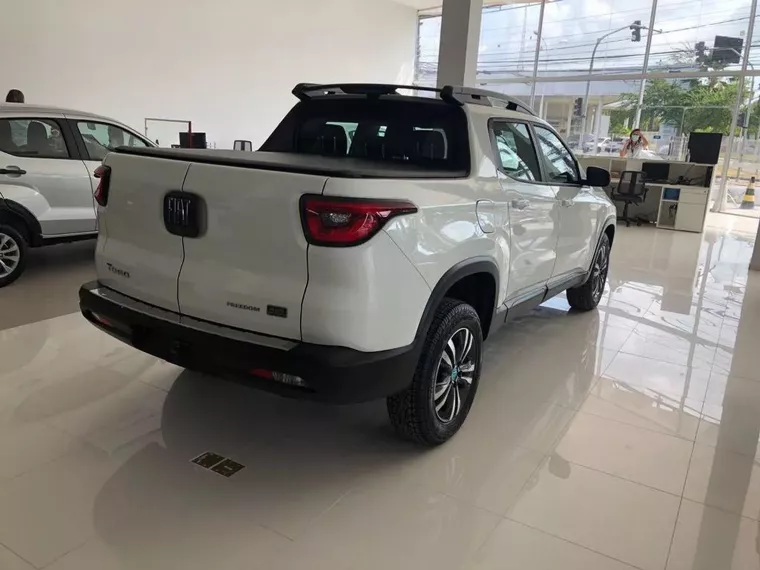 Fiat Toro Branco 1