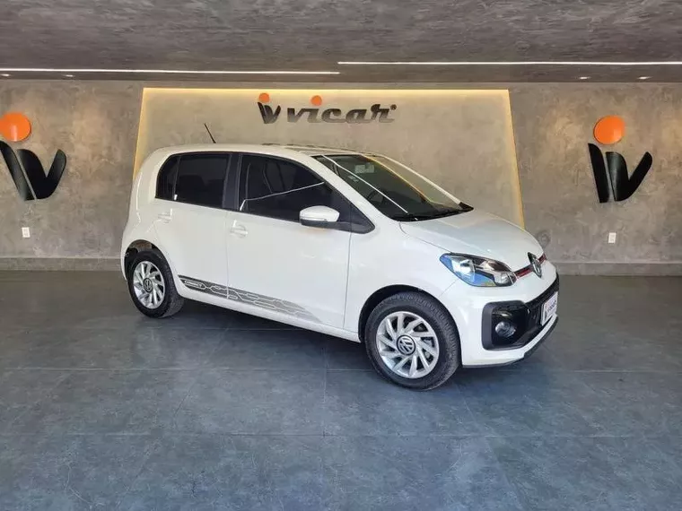 Volkswagen UP Branco 14