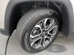 Jeep Commander