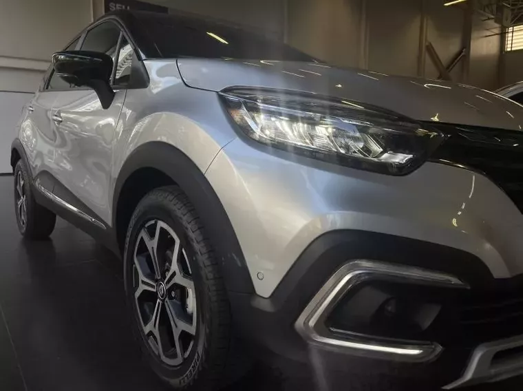 Renault Captur Prata 8