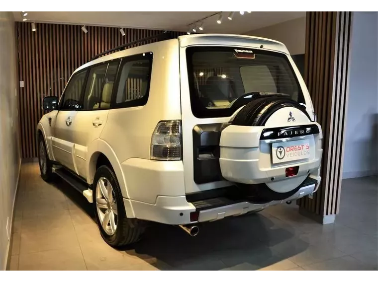 Mitsubishi Pajero Full Branco 17