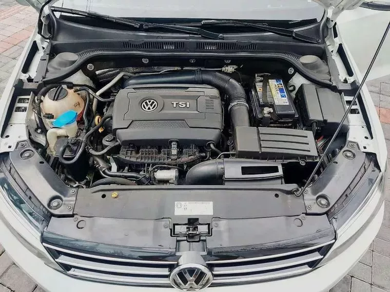 Volkswagen Jetta Branco 12