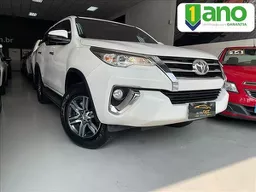 Toyota Hilux SW4