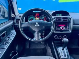 Mitsubishi Pajero TR4