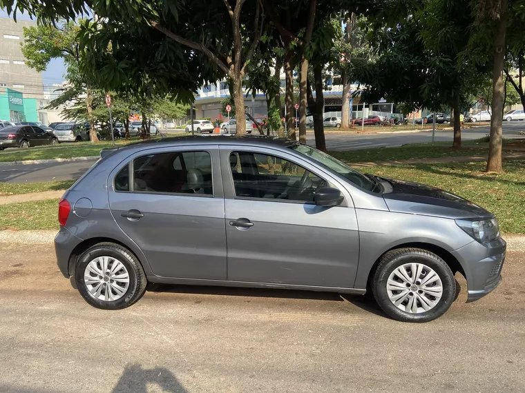 Volkswagen Gol Cinza 4