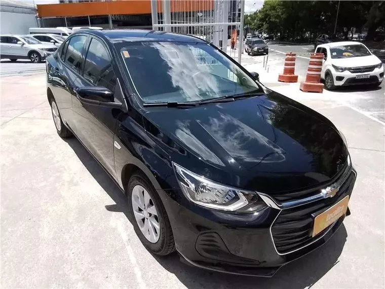 Chevrolet Onix Preto 7