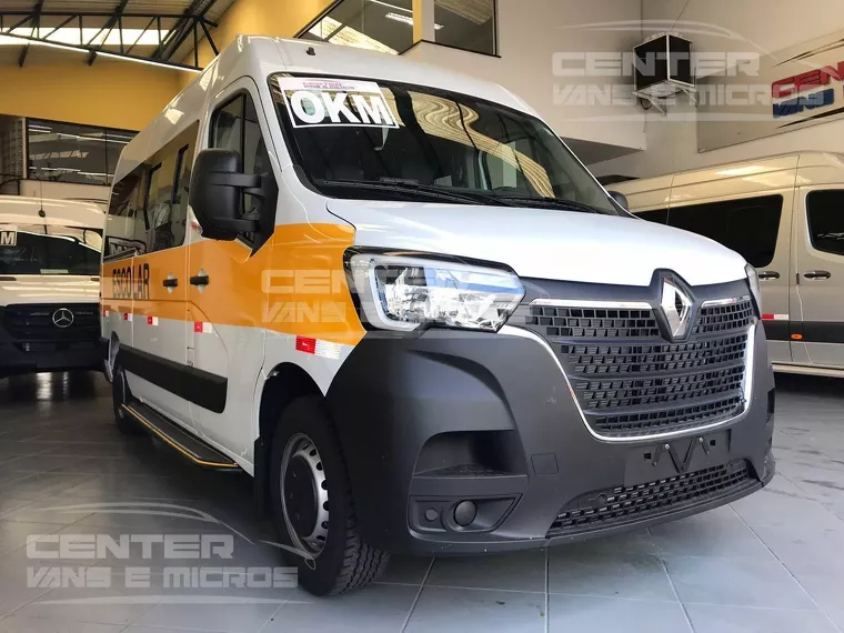 Renault Master Branco 24