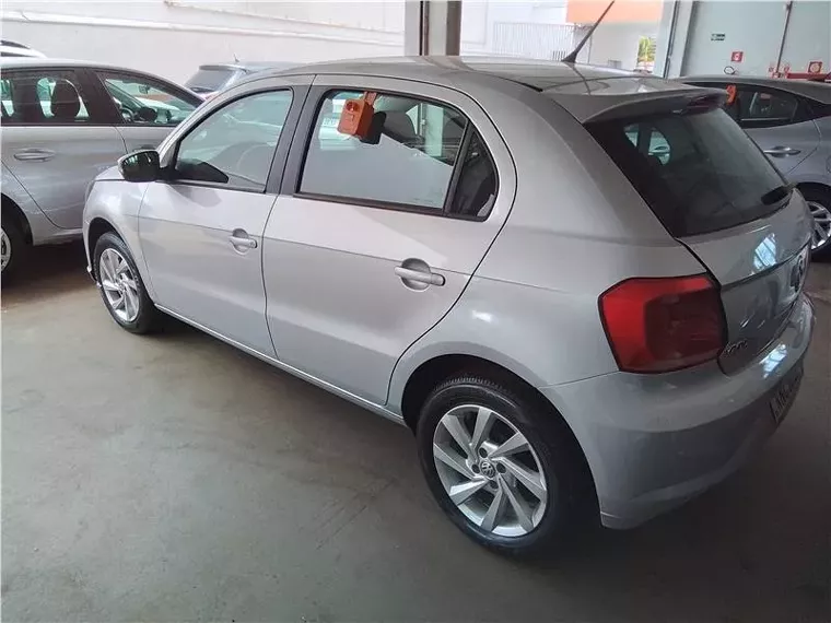 Volkswagen Gol Prata 8