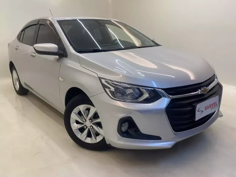 Chevrolet Onix Prata 1