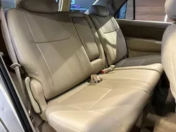 Toyota Hilux SW4