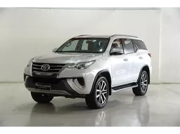 Toyota Hilux SW4