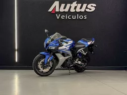 CBR 900