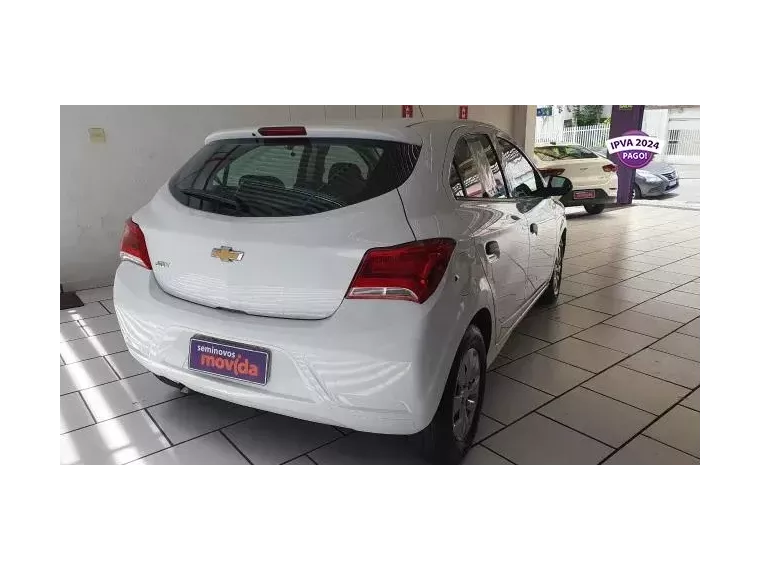 Chevrolet Onix Branco 2