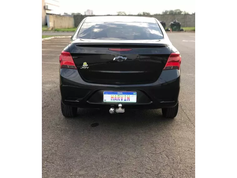 Chevrolet Onix Preto 1