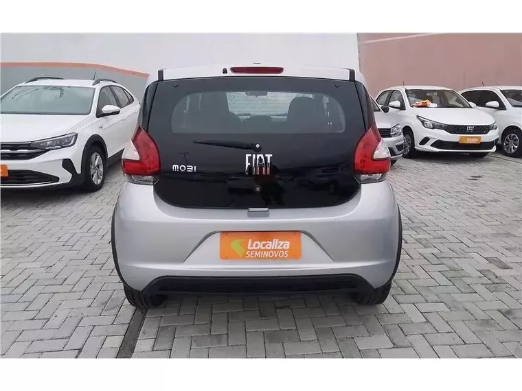 Fiat Mobi Prata 5