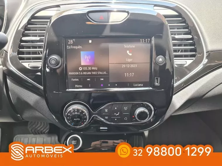 Renault Captur Prata 17