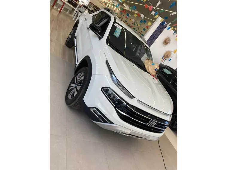 Fiat Toro Branco 4